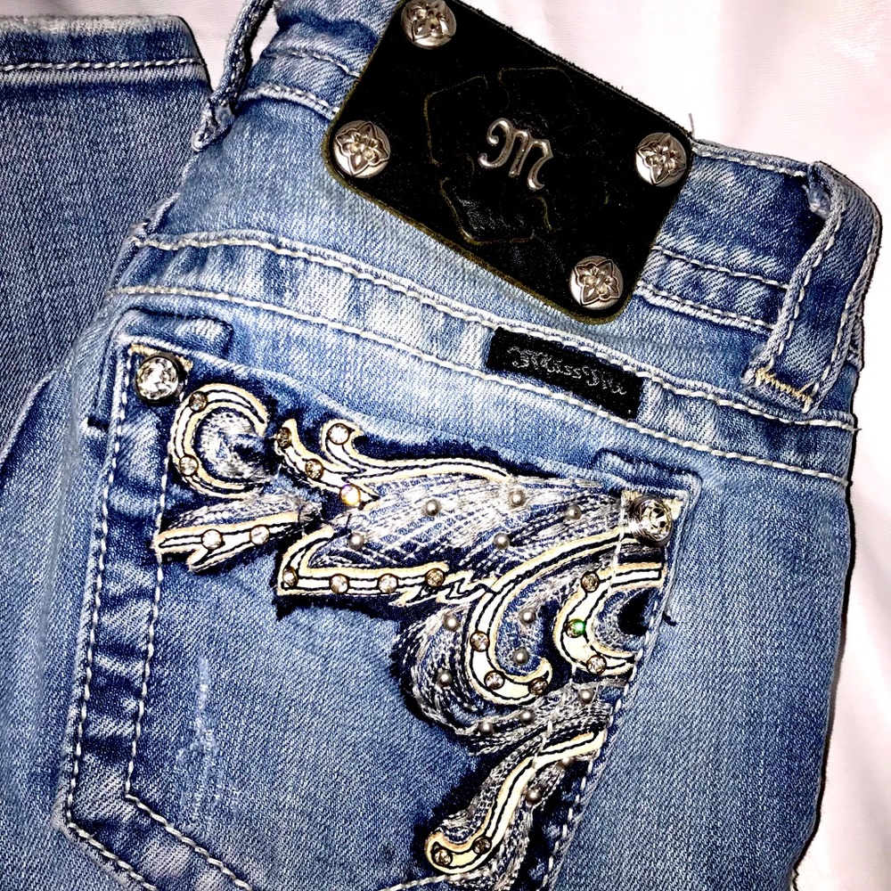 Miss Me “Tulip” Size 25